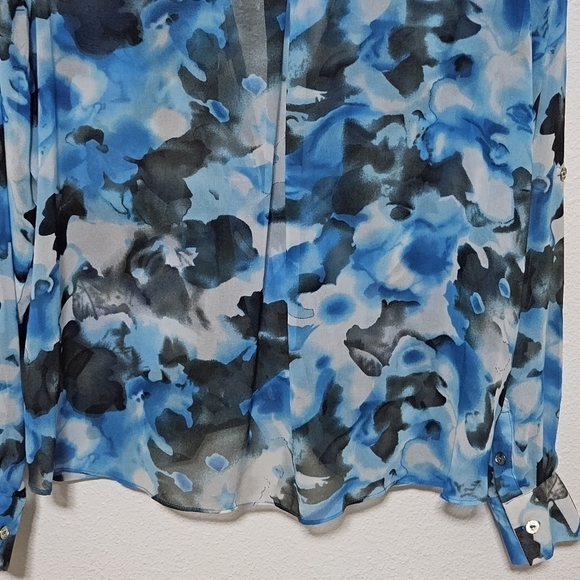 BCBGMAXAZRIA faux wrap style top size large - Picture 9 of 14